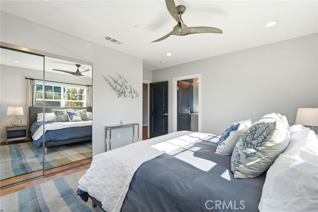 Detail Gallery Image 34 of 57 For 2311 W Clark Ave, Burbank,  CA 91506 - 4 Beds | 4/1 Baths