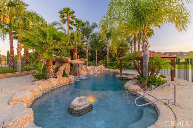 Image 2 of 75 For 30550 Stein Way