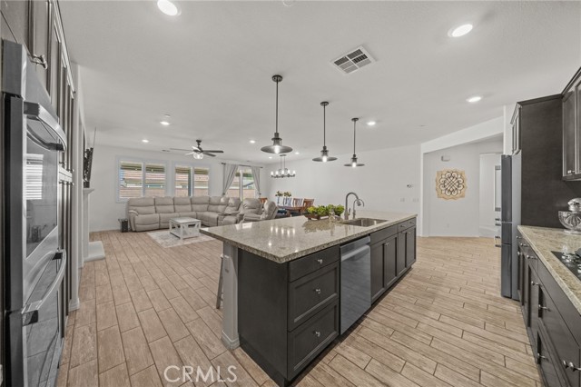Detail Gallery Image 13 of 61 For 11066 Guffey Ranch Way, Corona,  CA 92883 - 4 Beds | 2 Baths