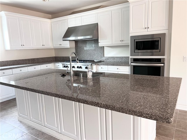 Detail Gallery Image 5 of 20 For 124 Coyote Brush, Irvine,  CA 92618 - 4 Beds | 3 Baths