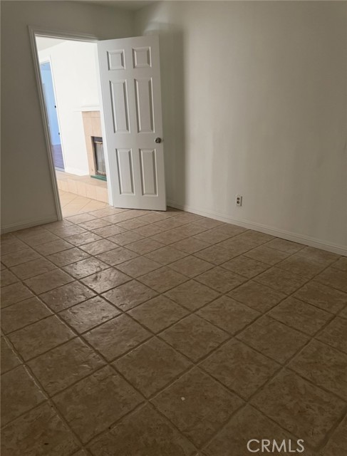 Detail Gallery Image 12 of 20 For 7514 Beckford Ave, Reseda,  CA 91335 - 8 Beds | 5 Baths