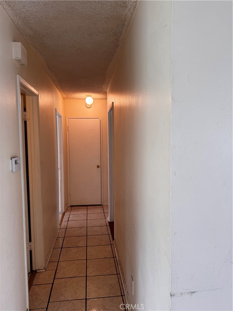 https://media.crmls.org/medias/4803ed16-faae-4a9d-9229-cda117d7588f.jpg?preset=X-Large