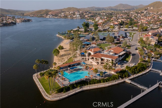 23849 Canyon Lake N Drive, Canyon Lake CA: https://media.crmls.org/medias/4803f733-51e8-4d73-a491-5457abb621fb.jpg