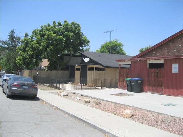 235 E 7th Street, San Jacinto CA: https://media.crmls.org/medias/480501a9-9cb2-4742-845c-deaaf9a04925.jpg