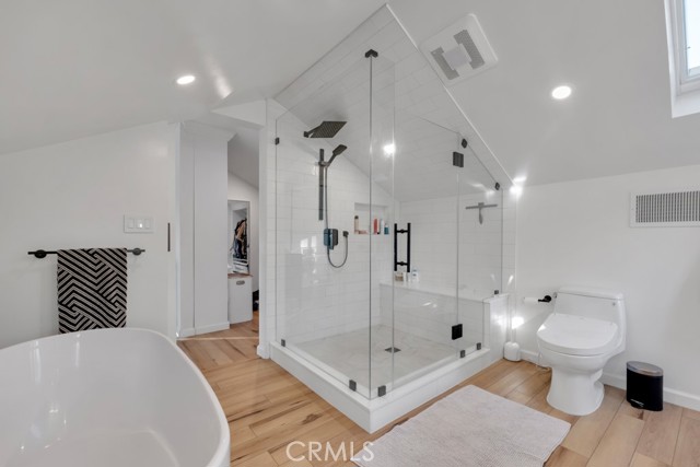 Detail Gallery Image 36 of 52 For 5727 Colbath, Valley Glen,  CA 91401 - 3 Beds | 3 Baths