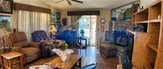 Detail Gallery Image 13 of 44 For 10975 Decker, Oak Hills,  CA 92344 - 3 Beds | 2 Baths