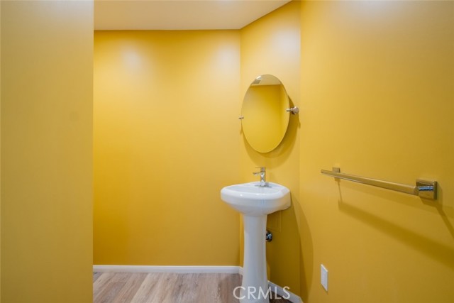 19941 Hiawatha Street, Chatsworth CA: https://media.crmls.org/medias/48053d11-2f24-48b4-a27d-3d5578843180.jpg