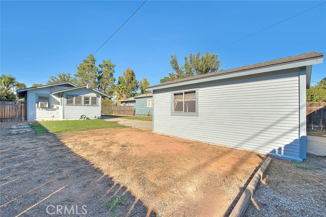 656 E Columbia, Pomona CA: https://media.crmls.org/medias/480541c7-23dd-46f9-a5ed-5bcabfa95d0f.jpg