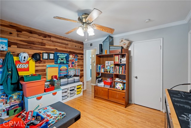 1105 W Highland Avenue, Redlands CA: https://media.crmls.org/medias/480587bf-0b51-4b59-9ffa-889a3ea4298a.jpg