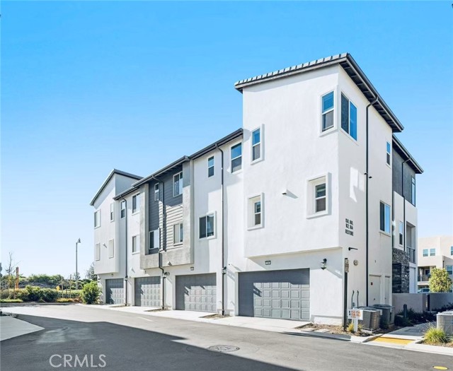 Detail Gallery Image 2 of 33 For 158 Restore, Irvine,  CA 92618 - 4 Beds | 3/1 Baths