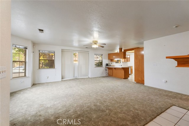 Detail Gallery Image 6 of 35 For 952 Upp Ct, Hanford,  CA 93230 - 3 Beds | 2 Baths