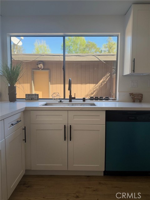 Detail Gallery Image 6 of 20 For 14456 Foothill Bld #43,  Sylmar,  CA 91342 - 2 Beds | 3 Baths