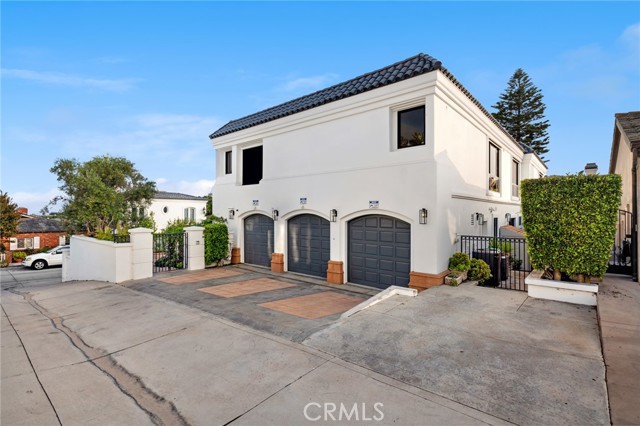 Detail Gallery Image 27 of 31 For 215 Poppy Ave, Corona Del Mar,  CA 92625 - 5 Beds | 4/2 Baths