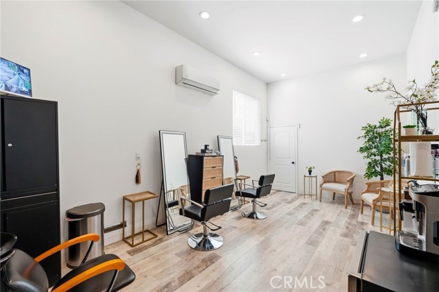 Detail Gallery Image 43 of 48 For 6450 Teesdale Ave, North Hollywood,  CA 91606 - 3 Beds | 3 Baths