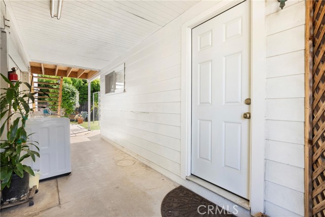 308 Flower Street, Costa Mesa CA: https://media.crmls.org/medias/4807c311-3f39-46b6-8e30-7a067d42d184.jpg