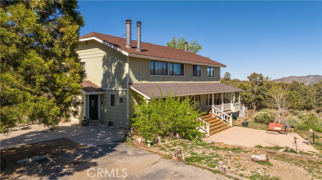 Detail Gallery Image 2 of 43 For 1131 Kickapoo Ct, Big Bear City,  CA 92314 - 3 Beds | 3/1 Baths