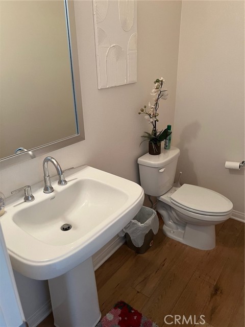 Detail Gallery Image 10 of 20 For 900 N Primrose Ln a,  Azusa,  CA 91702 - 4 Beds | 3/1 Baths