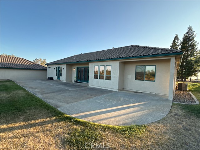 18 Tuscan Drive, Paradise CA: https://media.crmls.org/medias/48086c25-bba2-4e72-b4a4-aa872f2d4643.jpg