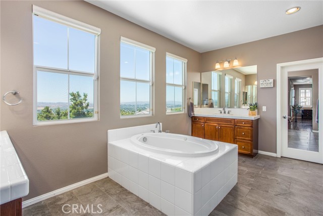 33411 Miners Drive, Yucaipa CA: https://media.crmls.org/medias/48088963-dc09-41ee-a3de-c0972cb7a370.jpg
