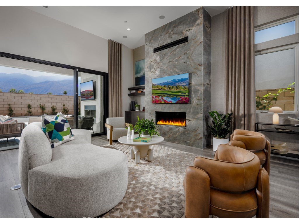 MLS #OC25278251 image #1