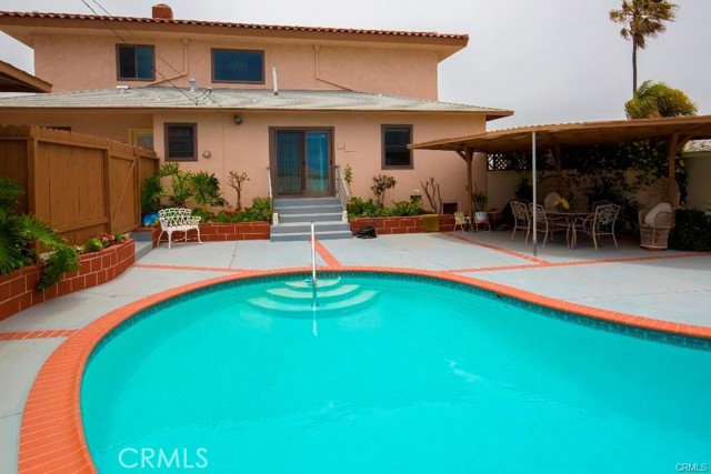 Detail Gallery Image 12 of 12 For 205 via Los Altos, Redondo Beach,  CA 90277 - 5 Beds | 4 Baths