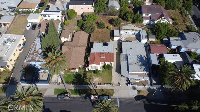 701 N Rampart Boulevard, Los Angeles CA: https://media.crmls.org/medias/4808eb25-9354-4d9f-8c68-e807b9c85783.jpg
