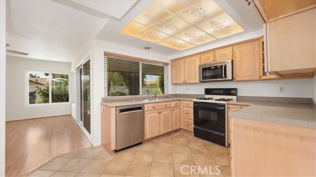 Detail Gallery Image 5 of 23 For 1589 Palomino Ave, Upland,  CA 91786 - 4 Beds | 2 Baths