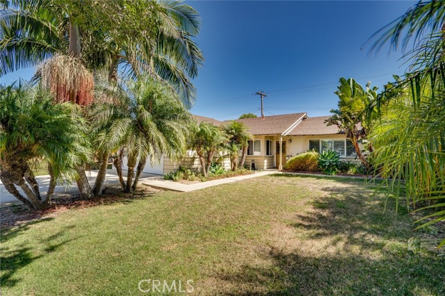 15832 Standish Ln, Huntington Beach, CA 92647