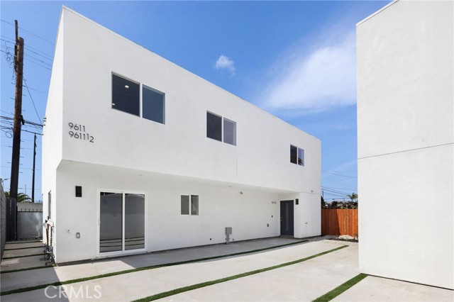 Detail Gallery Image 4 of 21 For 9613 S Hobart Bld, Los Angeles,  CA 90047 - – Beds | – Baths