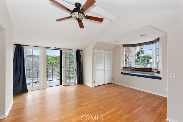 MASTER SUITE WITH BAYWINDOW AND PRIVATE BALCONY