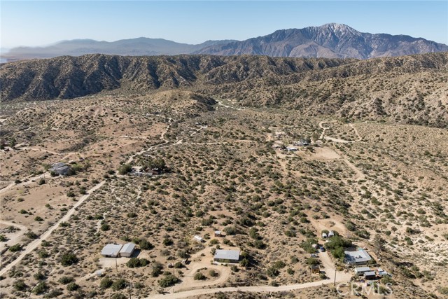 48575 Paradise Avenue, Morongo Valley CA: https://media.crmls.org/medias/4809f0e8-fb28-4d6b-8054-4995f65ca3c7.jpg