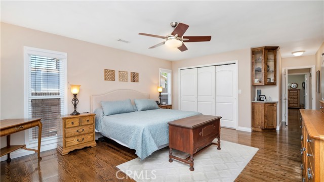 5215 E Monlaco Road, Long Beach CA: https://media.crmls.org/medias/480a7810-fcc0-42ca-8e65-d5f0b3ae789c.jpg