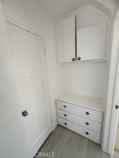 4147 1/2 Warner Boulevard, Burbank CA: https://media.crmls.org/medias/480aefd3-1829-42ed-b028-8705da4b0899.jpg