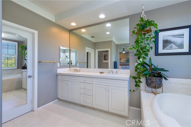 Detail Gallery Image 16 of 43 For 2873 La Plata Dr, Camarillo,  CA 93010 - 3 Beds | 2/1 Baths