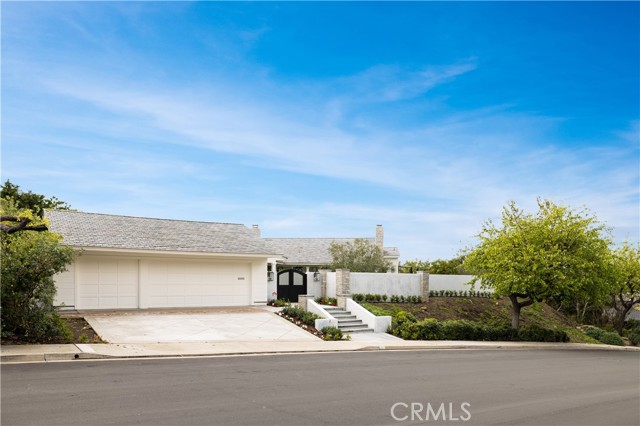 Detail Gallery Image 3 of 38 For 1 San Martin Way, Corona Del Mar,  CA 92625 - 4 Beds | 2/1 Baths