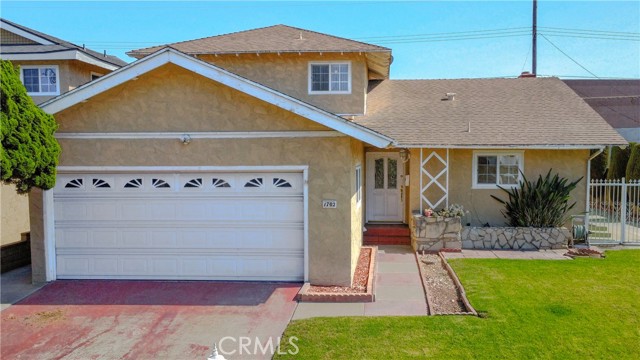 1702 E Bach Street, Carson CA: https://media.crmls.org/medias/480d046d-7179-4e19-b8d6-9c232b61b88a.jpg