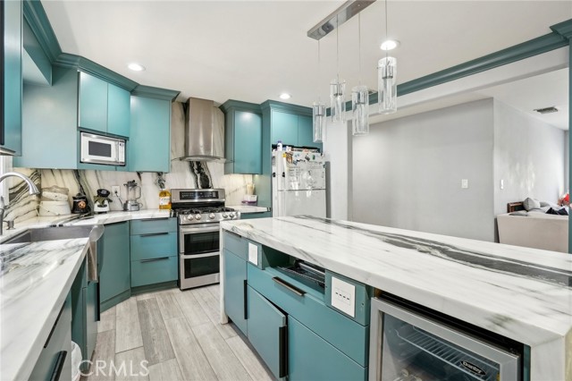 Detail Gallery Image 7 of 20 For 3336 Cherokee Ave, South Gate,  CA 90280 - 4 Beds | 2 Baths