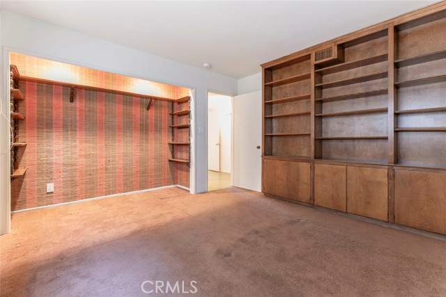 1558 Hillcrest Avenue, Glendale CA: https://media.crmls.org/medias/480d718e-dde0-4068-b62f-0b951759281a.jpg