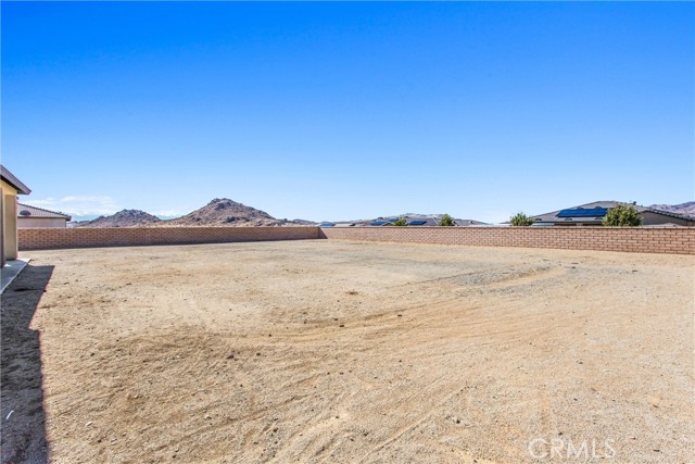 19526 Javelina, Apple Valley CA: https://media.crmls.org/medias/480daeae-aafe-4dd5-9378-6d5a26f673f0.jpg