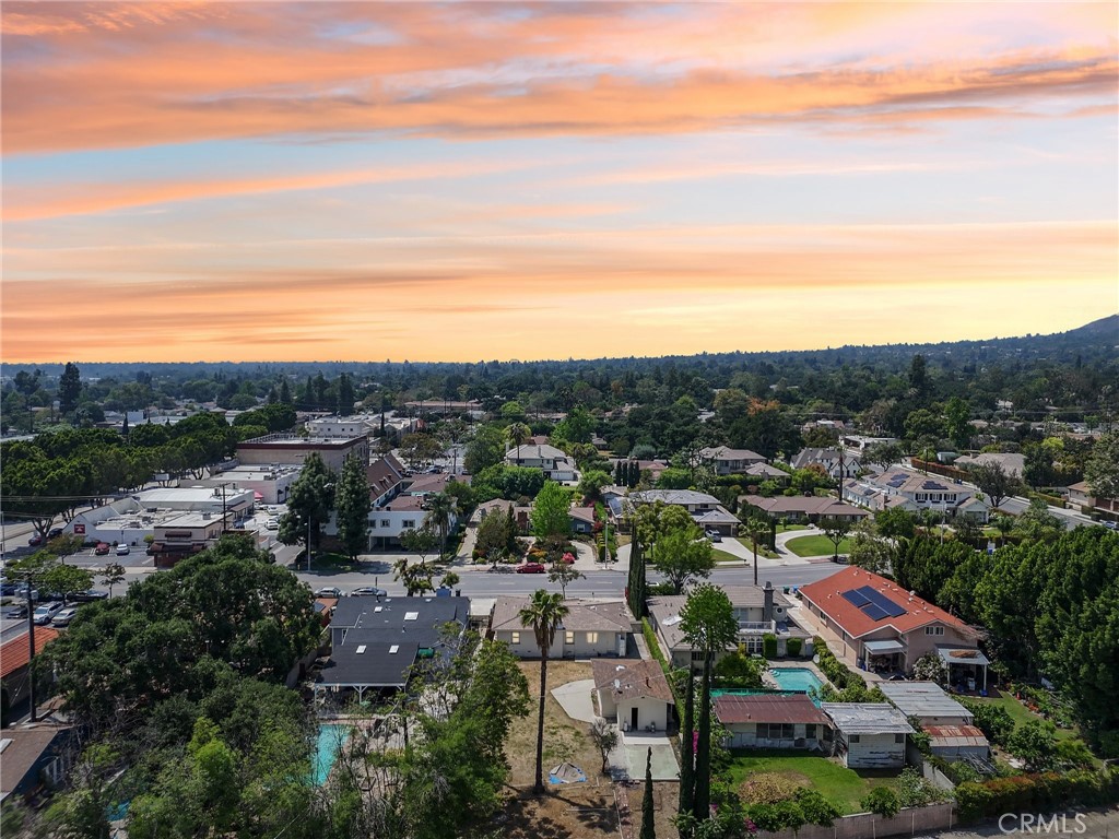 https://media.crmls.org/medias/480e35a8-3beb-435f-a615-2f5b5642806a.jpg?preset=X-Large