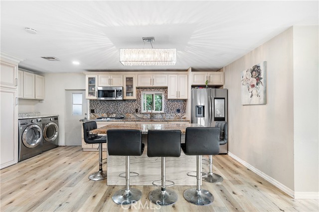 8200 BOLSA AVE, Midway City CA: https://media.crmls.org/medias/480e4aa4-72b5-4ddc-a322-b1445065fee6.jpg
