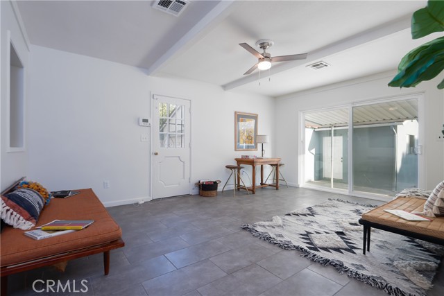 Detail Gallery Image 13 of 26 For 464 W Columbia Ave, Pomona,  CA 91768 - 3 Beds | 2 Baths
