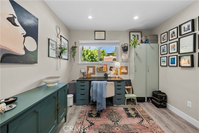 Detail Gallery Image 28 of 45 For 10214 Larwin Ave #3,  Chatsworth,  CA 91311 - 4 Beds | 3 Baths