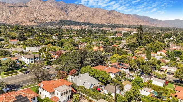 2270 E Orange Grove Boulevard, Pasadena CA: https://media.crmls.org/medias/48110d43-6d24-40d2-a09f-e543db8cca37.jpg