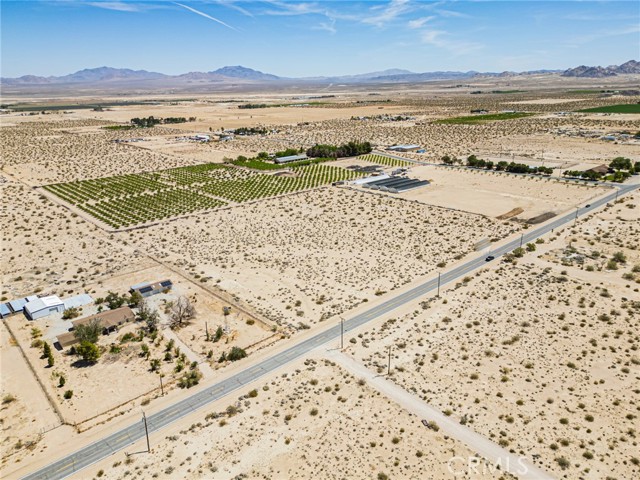 34700 Rabbit Springs Road, Lucerne Valley CA: https://media.crmls.org/medias/48131892-e27c-405a-ae21-08081e24ffda.jpg