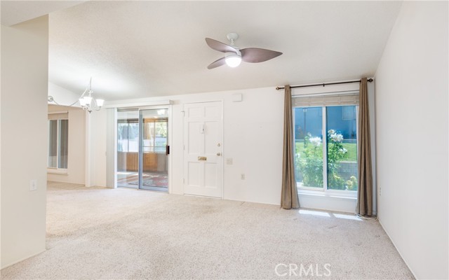 Detail Gallery Image 12 of 45 For 19202 Avenue of the Oaks a,  Newhall,  CA 91321 - 2 Beds | 2 Baths