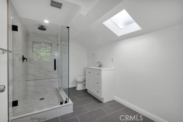 10732 Hatteras Street, North Hollywood CA: https://media.crmls.org/medias/48133800-e632-4733-8390-1f637b863217.jpg