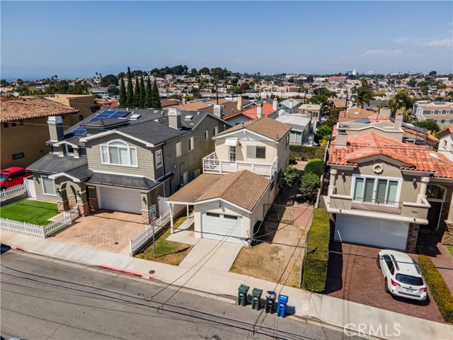 1257 10th Street, Hermosa Beach, California 90254, 3 Bedrooms Bedrooms, ,1 BathroomBathrooms,Residential,Sold,10th,PV21201232