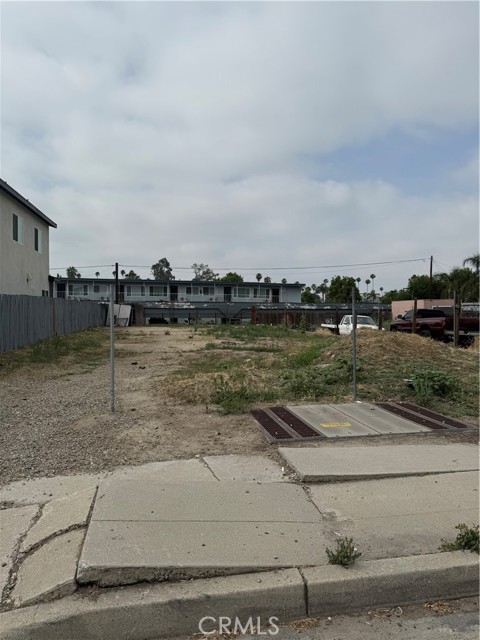 0 5th Street, San Bernardino CA: https://media.crmls.org/medias/4815a348-d8b3-4b26-91a2-d41db5189801.jpg
