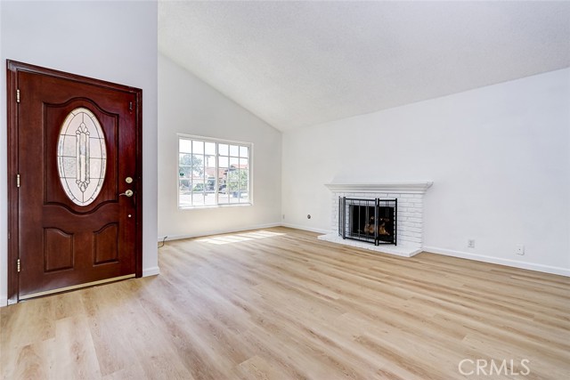 20102 Plaza De Madrid, Cerritos CA: https://media.crmls.org/medias/4816324d-bdbf-486e-9cda-7911f21bfeb5.jpg